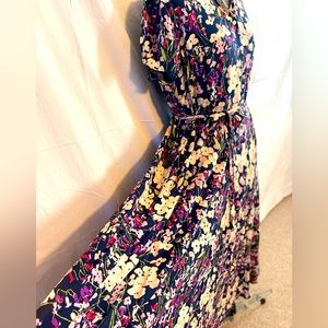 CHAPS midi, full skirt, size XL, navy floral, EUC